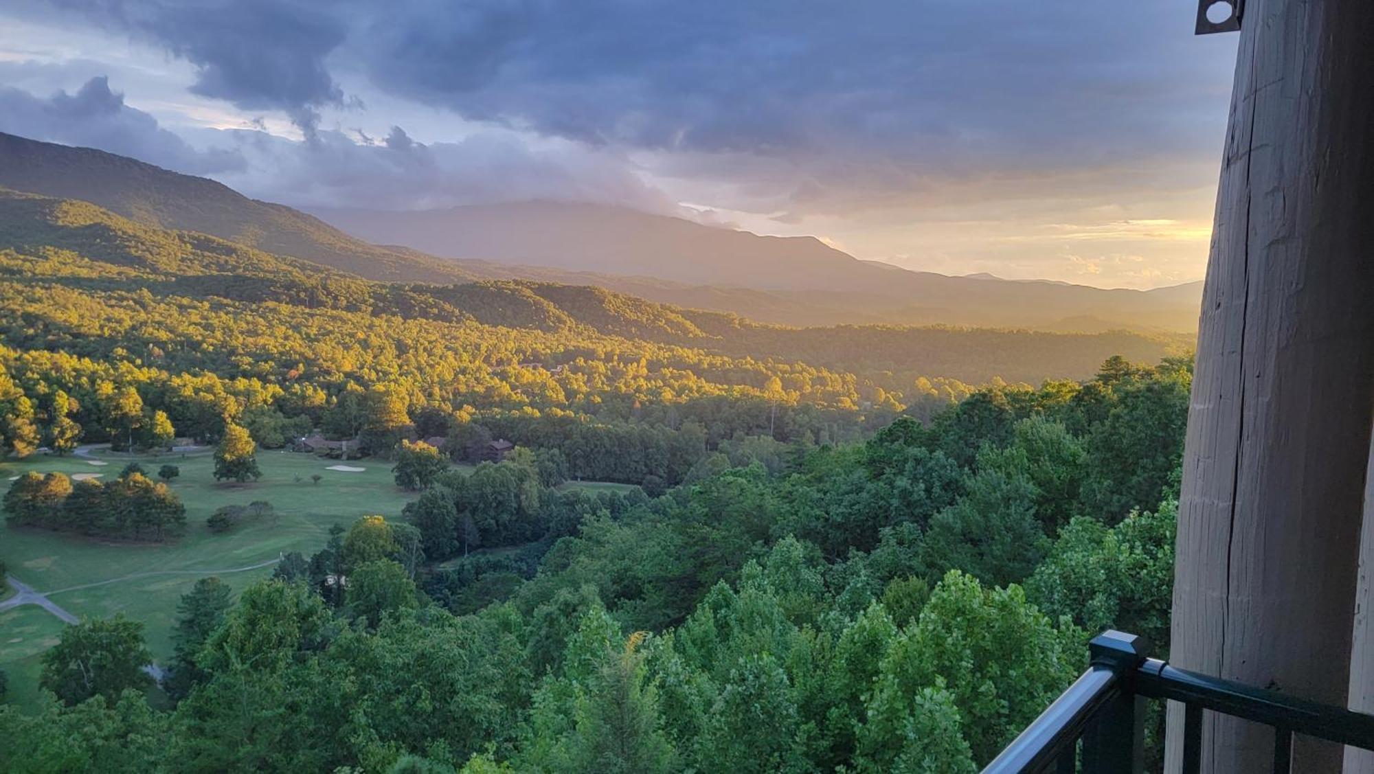Stairway To Heaven, Breathtaking Mtn Views Indoor Pool & Hot Tub Apartment Gatlinburg Exterior photo